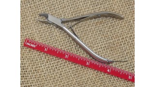 Cuticle Nipper with Grip Handle